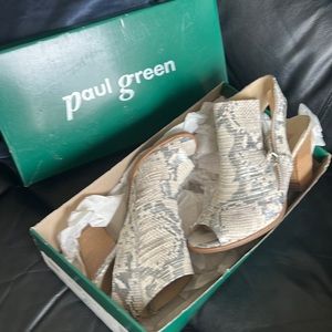 Paul Green open toed sandals. Only worn one time!